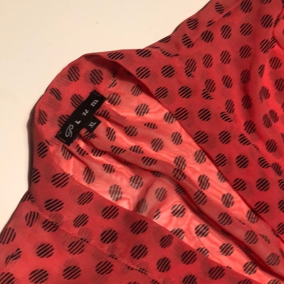 Coral polka dot blouse with bow detail size XL - Picture 2 of 3